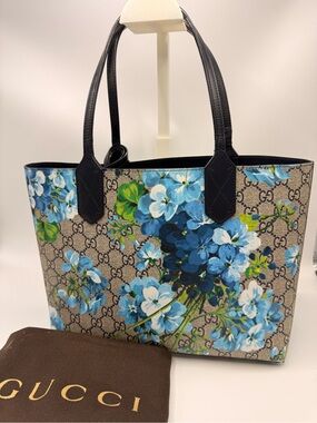 Gucci Floral GG Supreme Tote in Blue and Green